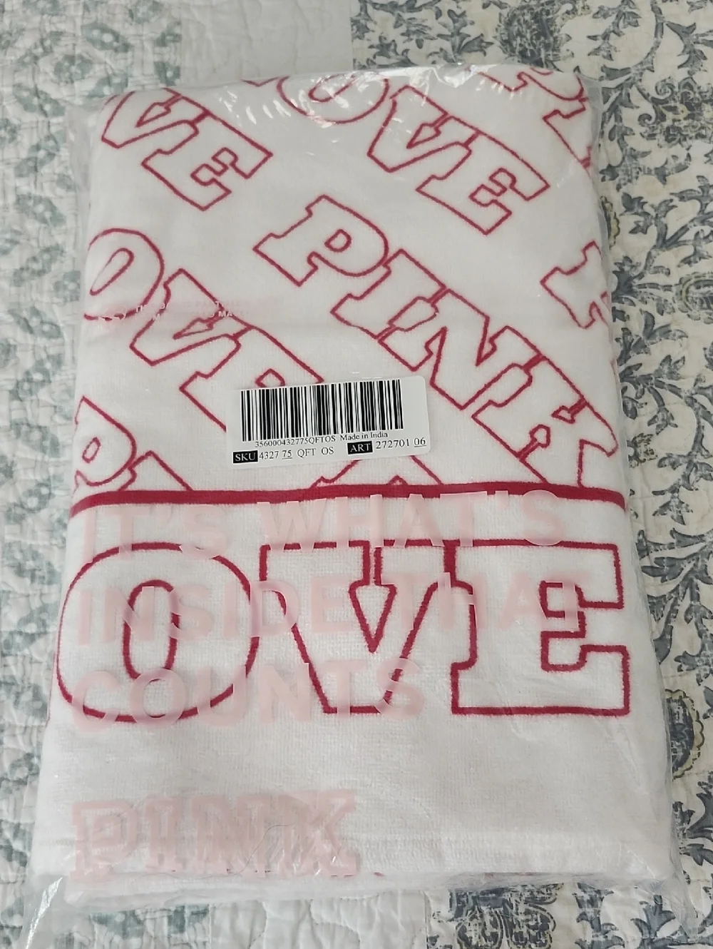 Victoria's Secret PINK oversized Bath Beach Towel